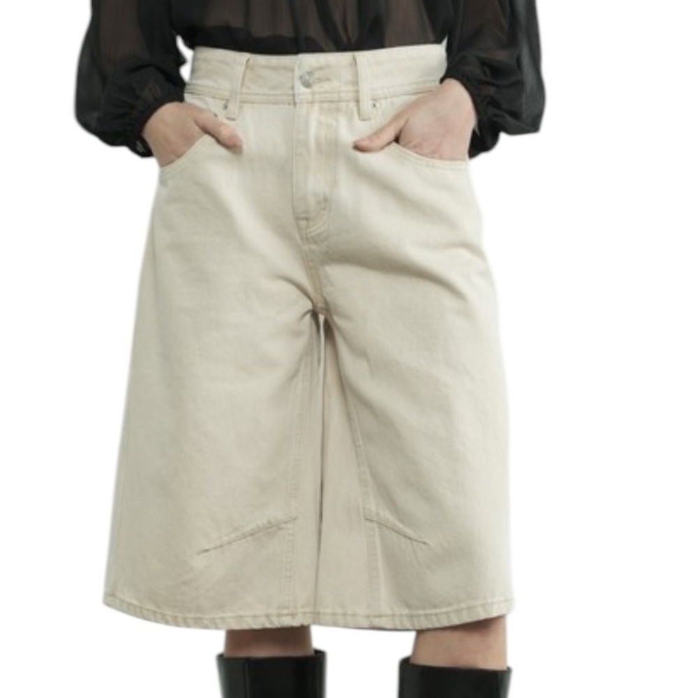 Women’s Beige Bermuda Shorts - Classic Casual Bermudas